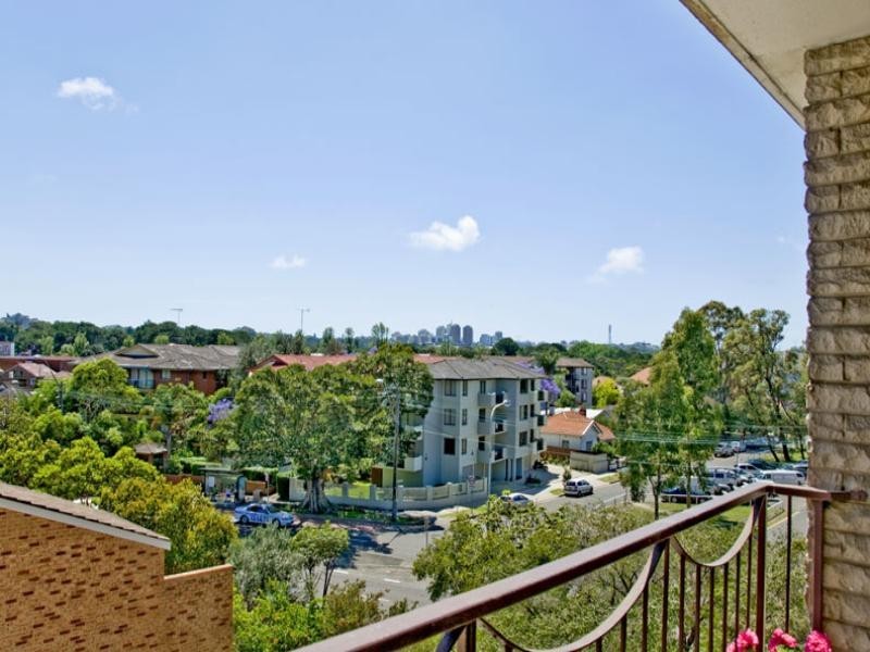 Level 4 4D/3-7 Anzac Parde, Kensington NSW 2033