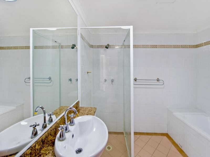 2A Hollywood Avenue, Bondi Junction NSW 2022