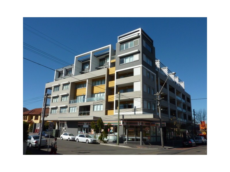 76 Anzac Parade, Kensington NSW 2033