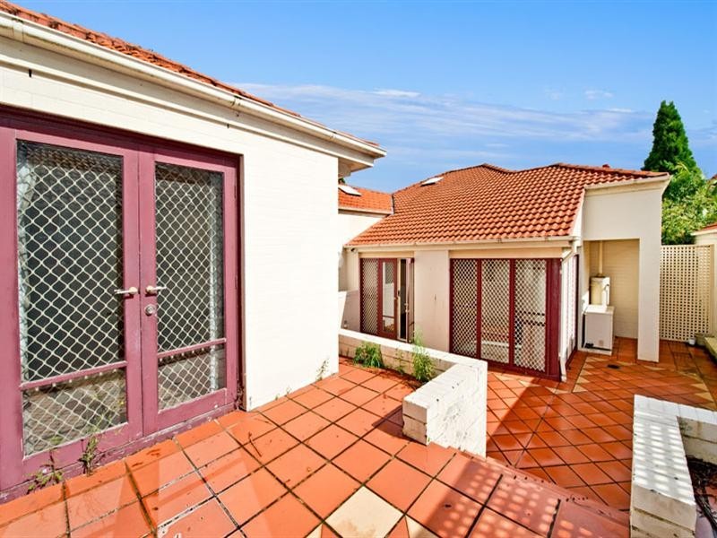 87 Brompton Road, Kensington NSW 2033