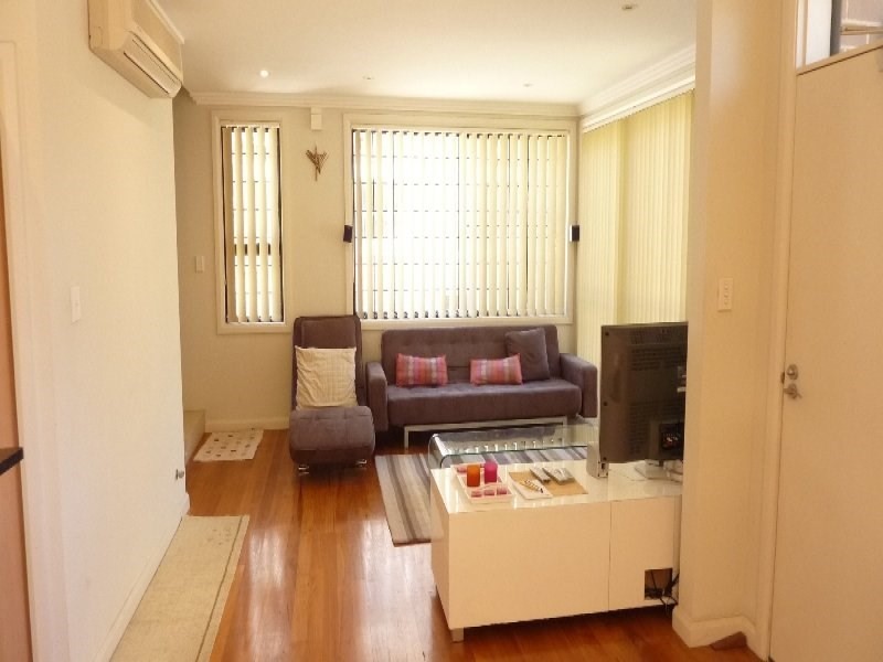 1/11 Barker Street, Kensington NSW 2033