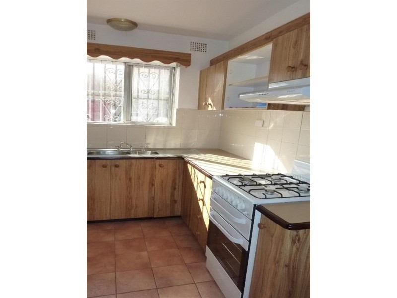 3/2 Gray Crescent, Eastlakes NSW 2018