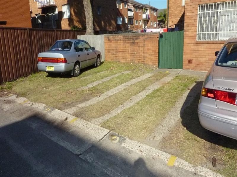 3/2 Gray Crescent, Eastlakes NSW 2018