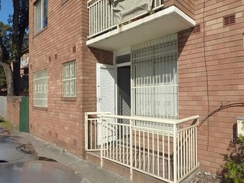 3/2 Gray Crescent, Eastlakes NSW 2018