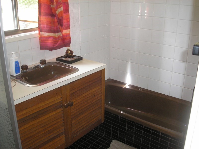 8 Brockman Street, Balingup WA 6253