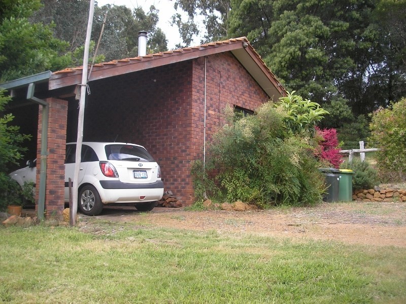 8 Brockman Street, Balingup WA 6253