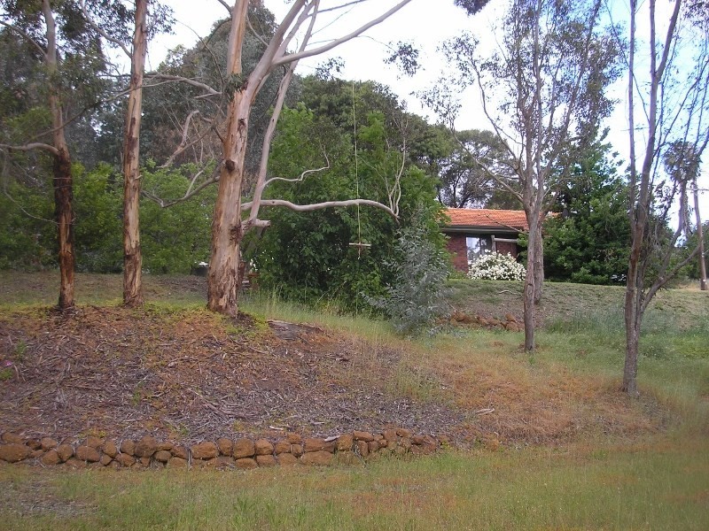 8 Brockman Street, Balingup WA 6253