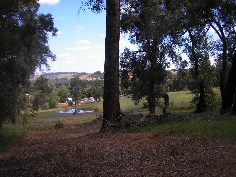 11 Russell Road, Balingup WA 6253