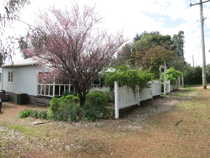22 Blackwood River Drive, Balingup WA 6253