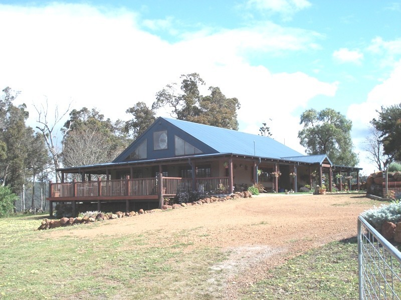 18 Weslington Road, Balingup WA 6253