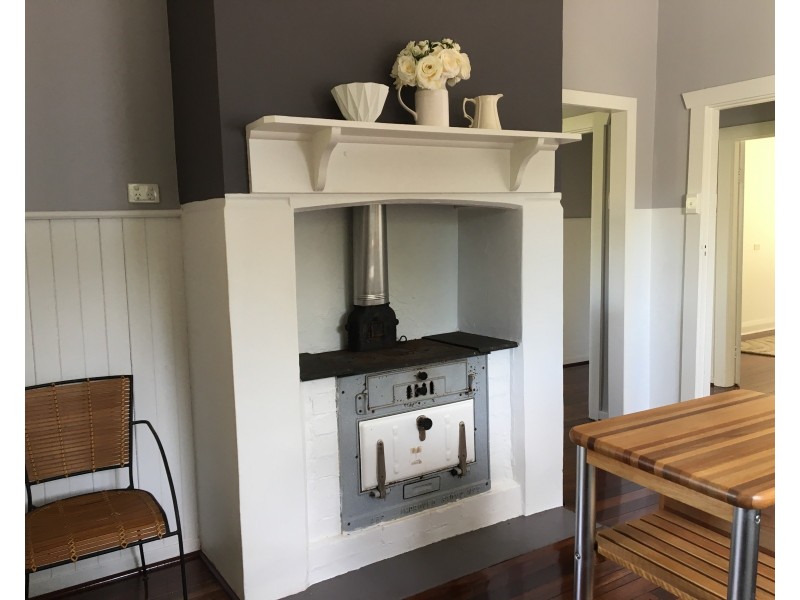 8 Roberts Street, Balingup WA 6253