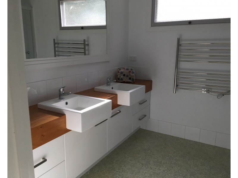 8 Roberts Street, Balingup WA 6253