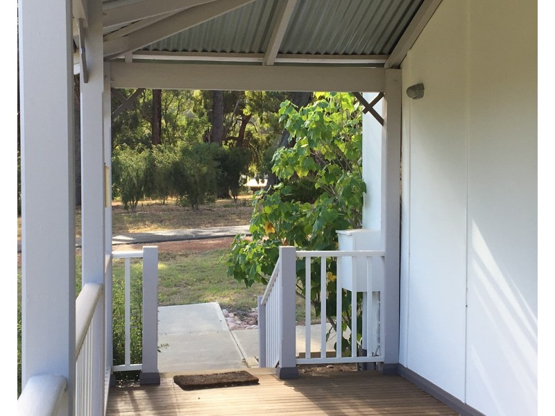 8 Roberts Street, Balingup WA 6253