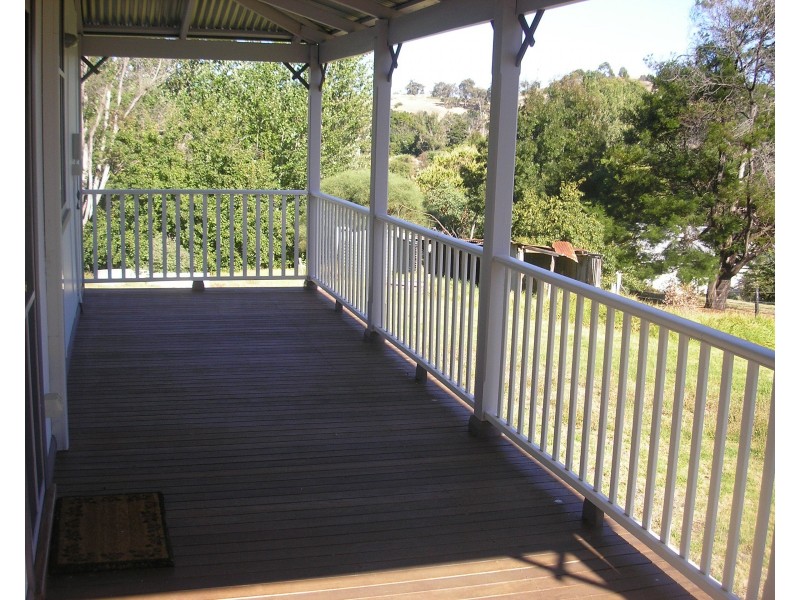 8 Roberts Street, Balingup WA 6253