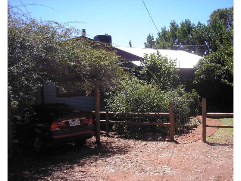 24 Blackwood River Drive, Balingup WA 6253