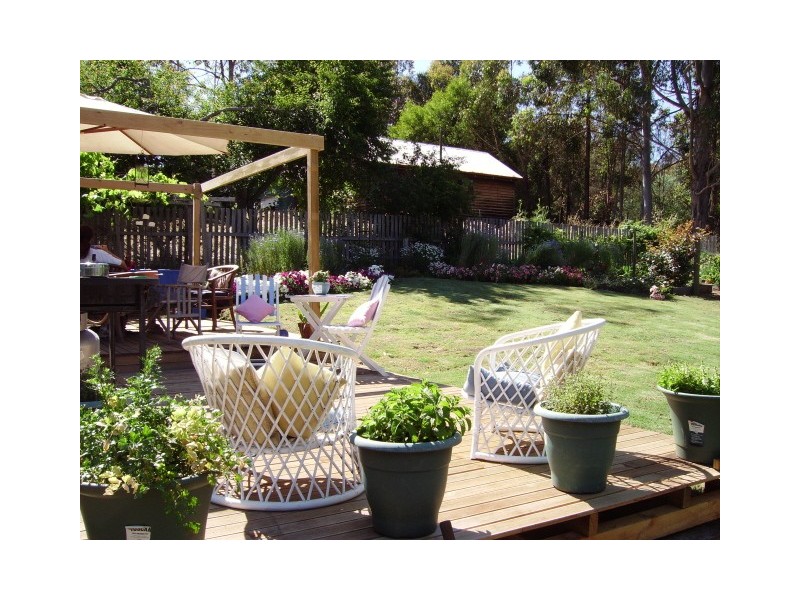 11 Brockman Street, Balingup WA 6253