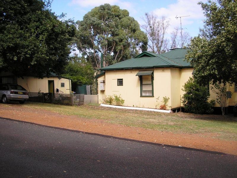 8 Roberts Street, Balingup WA 6253