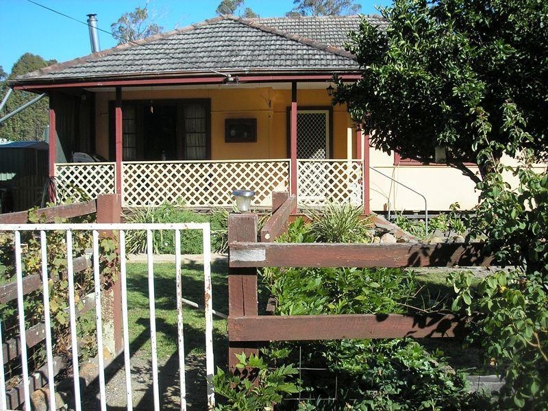 7 Giles Street, Wilga WA 6243