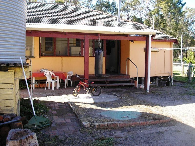 7 Giles Street, Wilga WA 6243