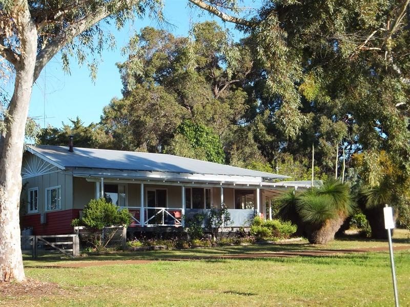 43 Brockman Street, Balingup WA 6253