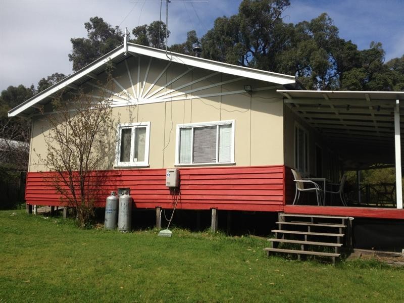 43 Brockman Street, Balingup WA 6253