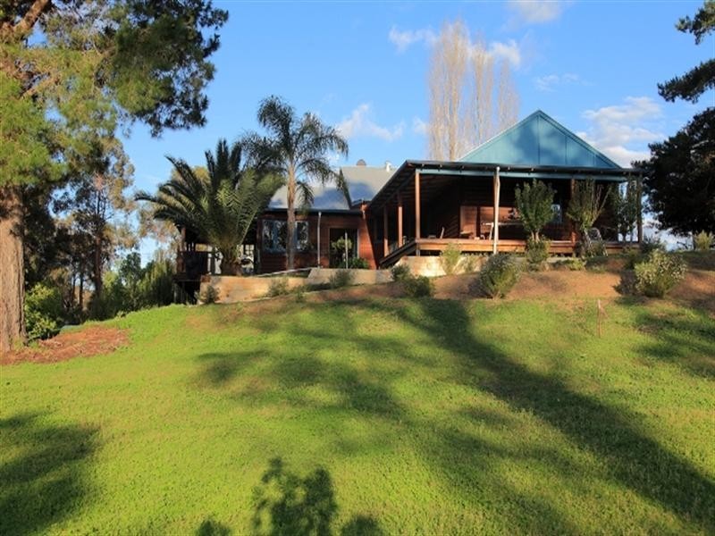 8 Carey Street, Donnybrook WA 6239