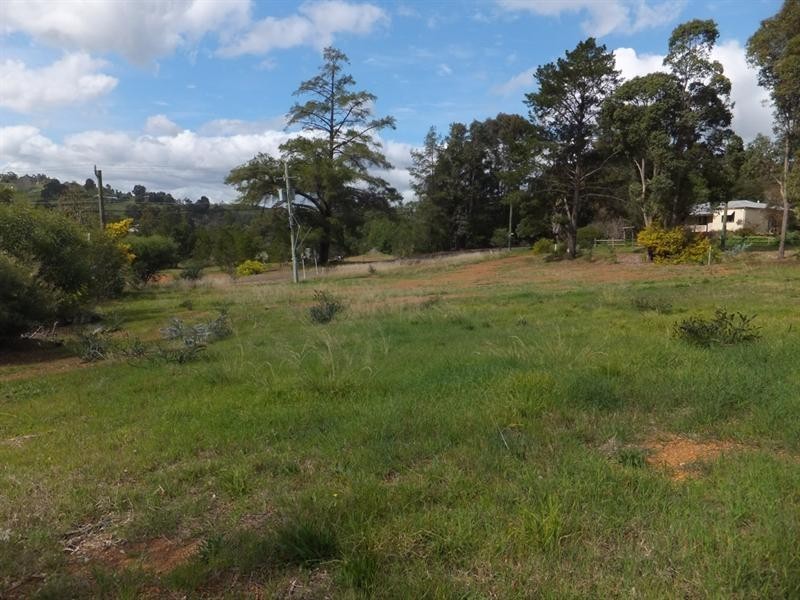 14 Wood Street, Balingup WA 6253