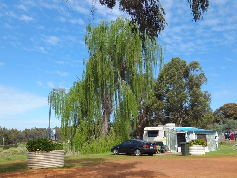 49 South Western Highway, Kirup WA 6251