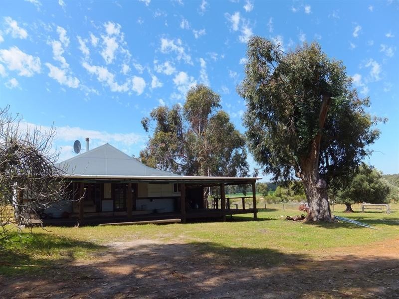 24 Cundinup-Kirup Road, Kirup WA 6251