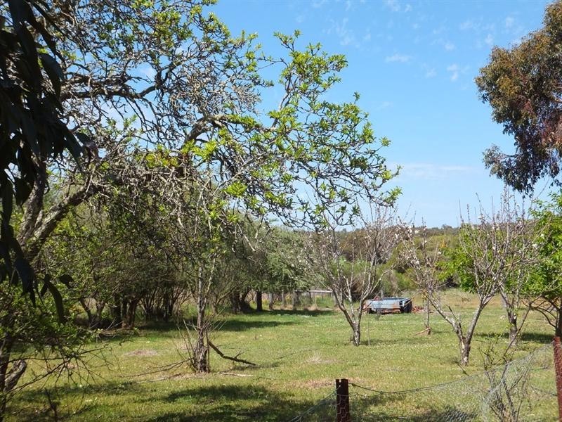 24 Cundinup-Kirup Road, Kirup WA 6251