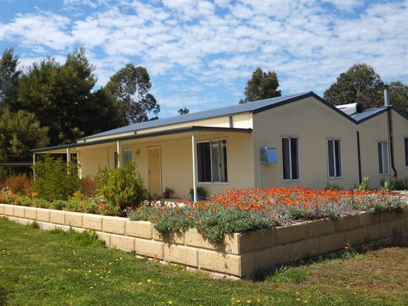 5 and 9 Baxter Street, Kirup WA 6251