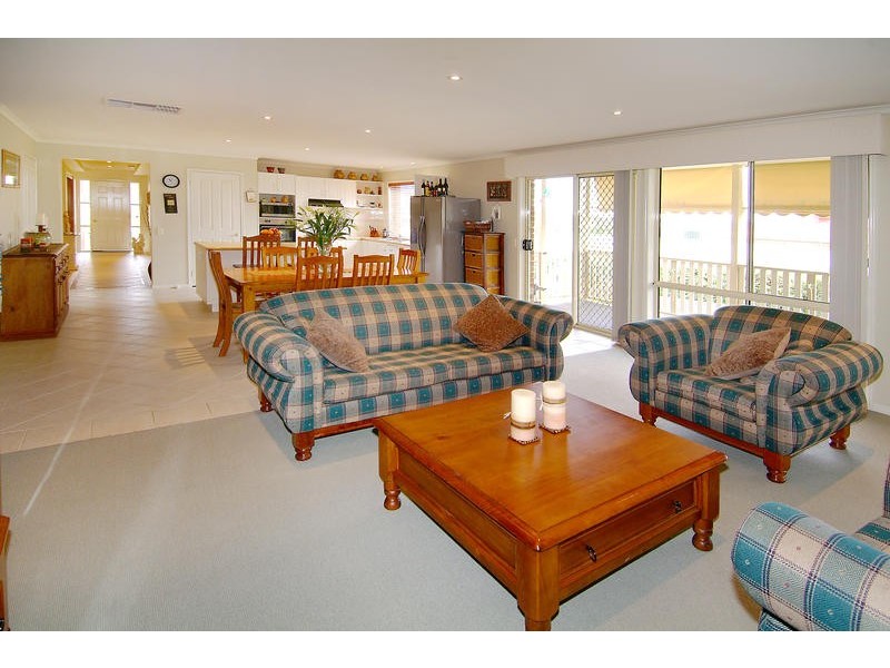 53 Kamarooka Drive, Wattle Glen VIC 3096