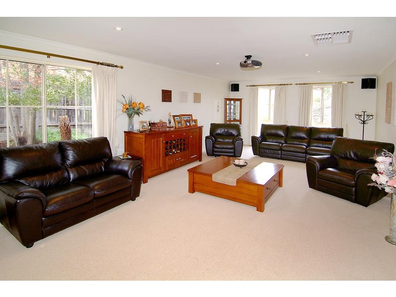 53 Kamarooka Drive, Wattle Glen VIC 3096