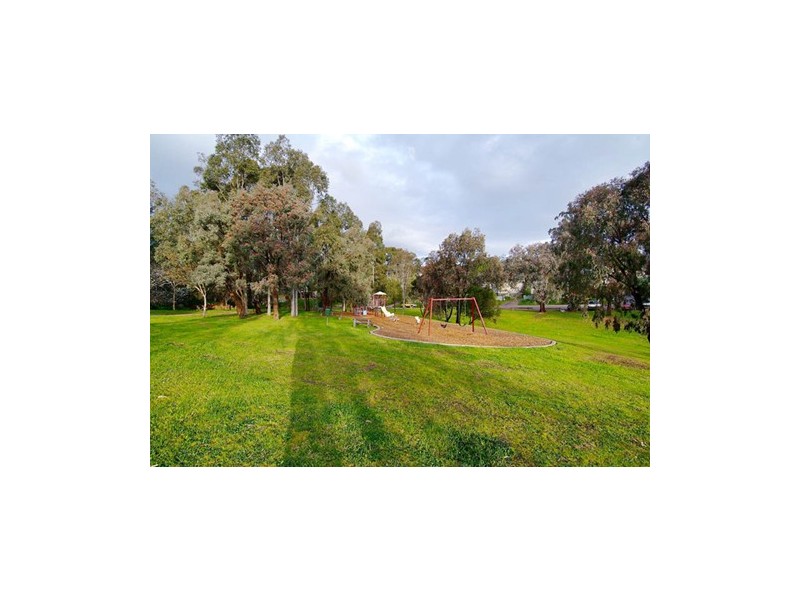 2C Maskell Crescent, Lower Plenty VIC 3093