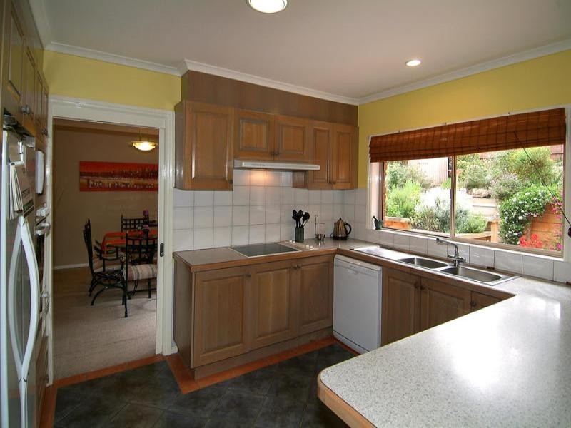 128 Weidlich Road, Eltham North VIC 3095