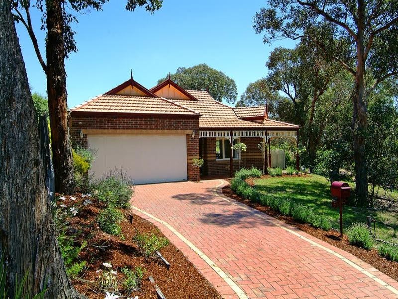 52 Reynolds Road, Wattle Glen VIC 3096