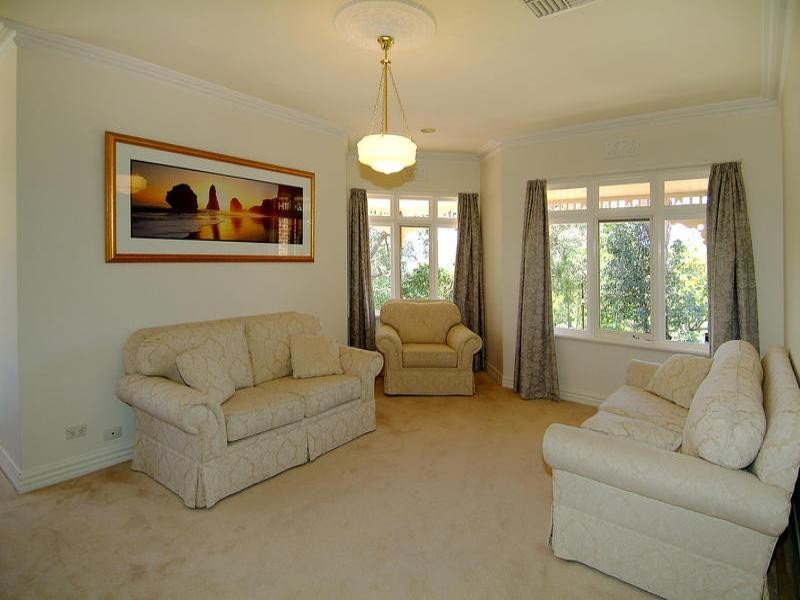 52 Reynolds Road, Wattle Glen VIC 3096