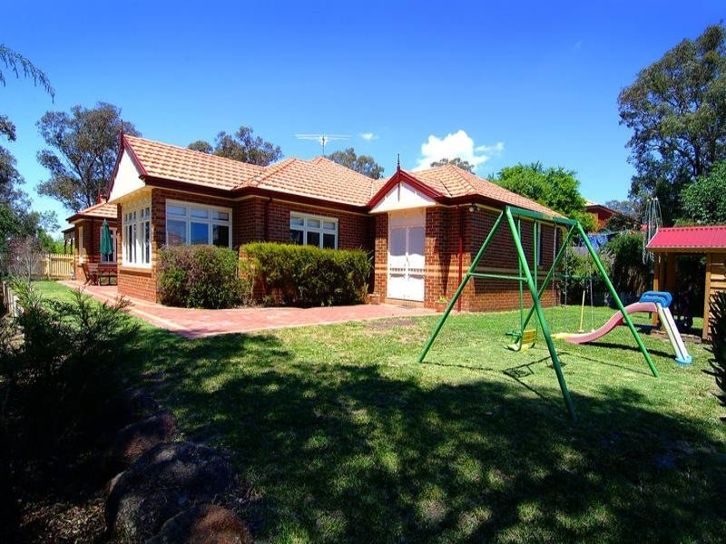 52 Reynolds Road, Wattle Glen VIC 3096