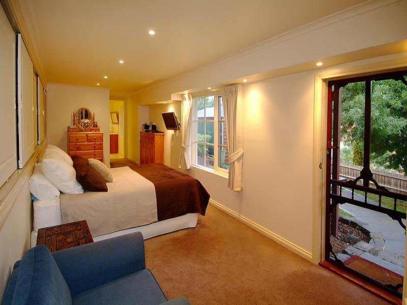 56 Grassy Flat Road, Diamond Creek VIC 3089