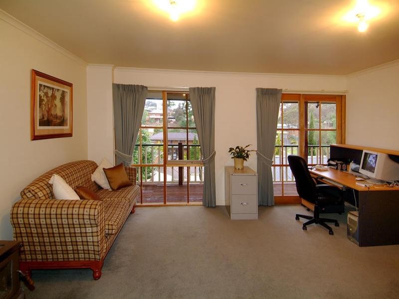 56 Grassy Flat Road, Diamond Creek VIC 3089