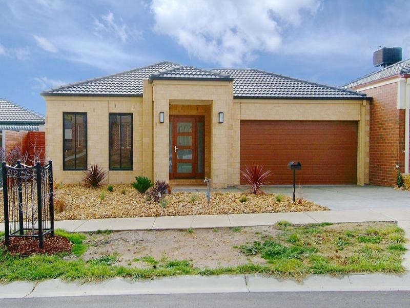 16 Smokey Glade, Doreen VIC 3754