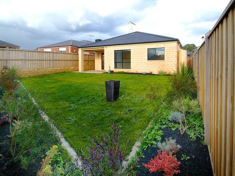 16 Smokey Glade, Doreen VIC 3754