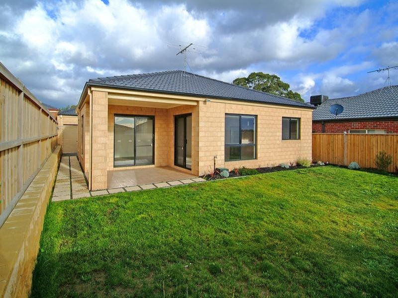 16 Smokey Glade, Doreen VIC 3754