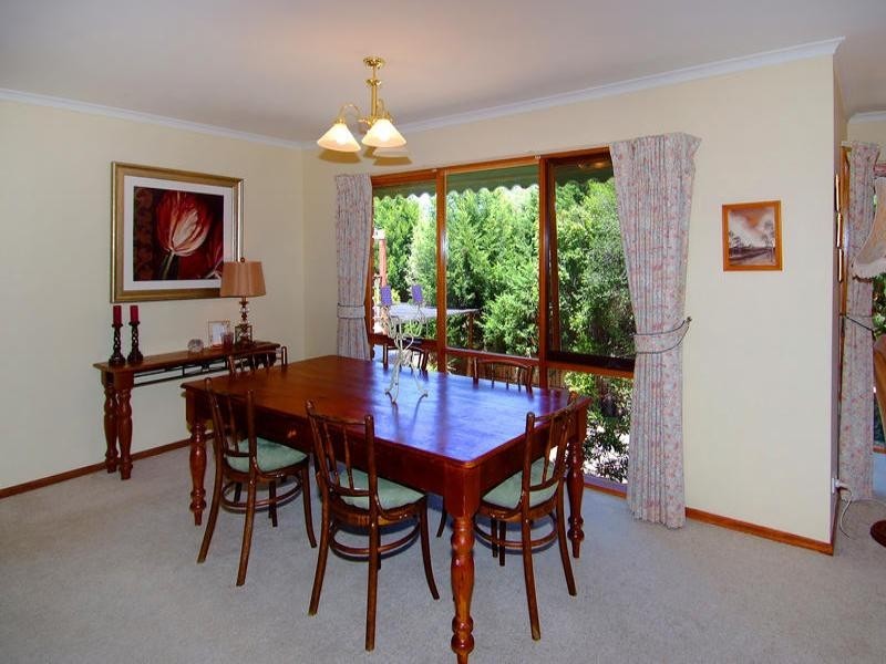 11 Pepper Court, Wattle Glen VIC 3096