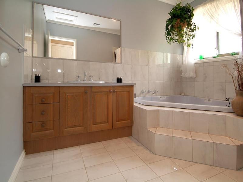 128 Weidlich Road, Eltham North VIC 3095