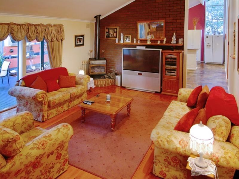 198 Plenty River Drive, Greensborough VIC 3088