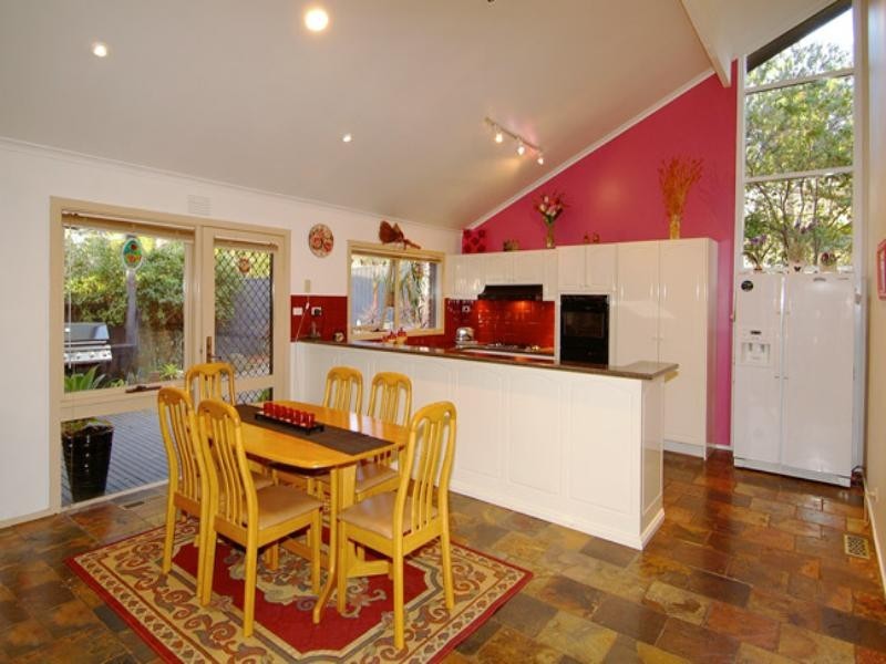 198 Plenty River Drive, Greensborough VIC 3088