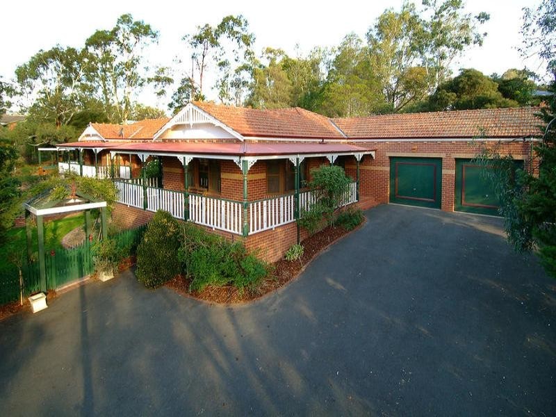 42 Zig Zag Road, Eltham VIC 3095