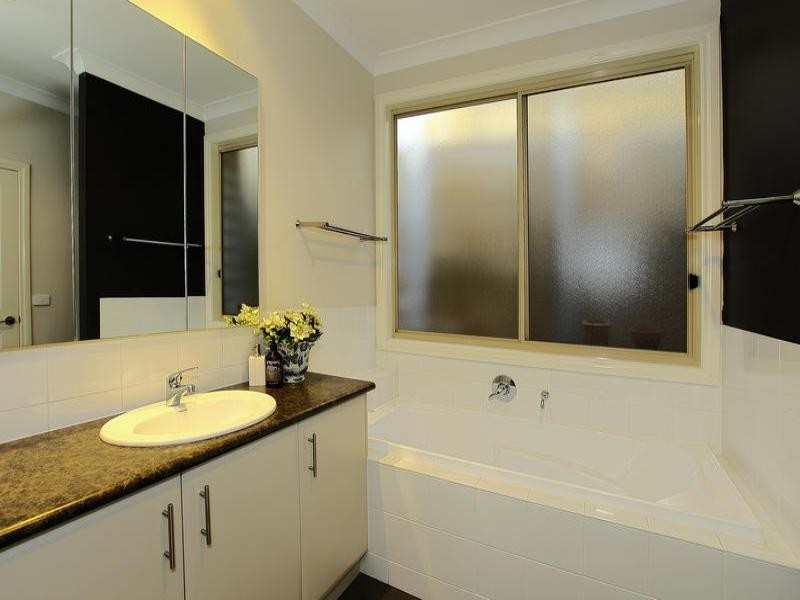 5 Dering Street, Diamond Creek VIC 3089