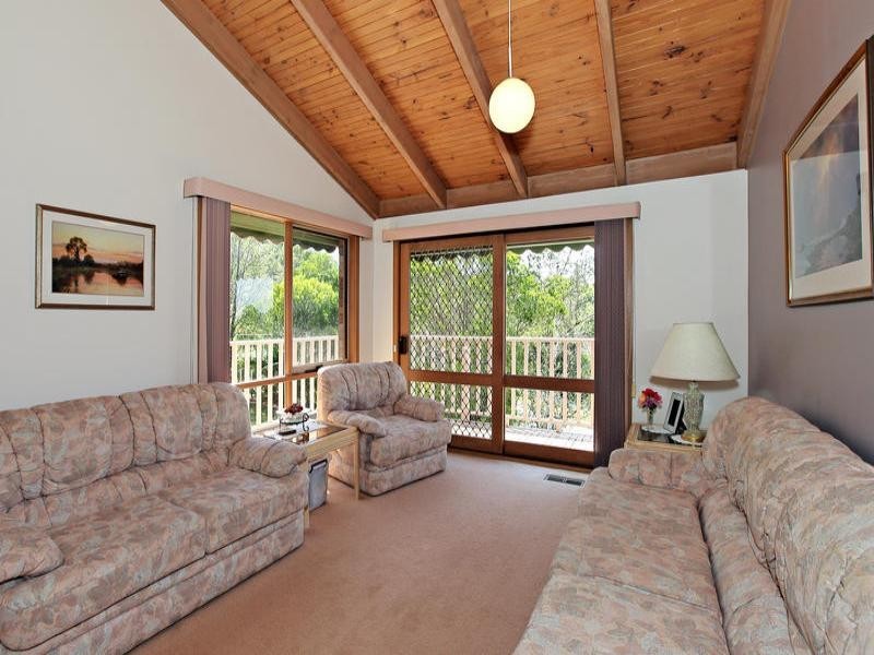 6 James Cook Drive, Diamond Creek VIC 3089